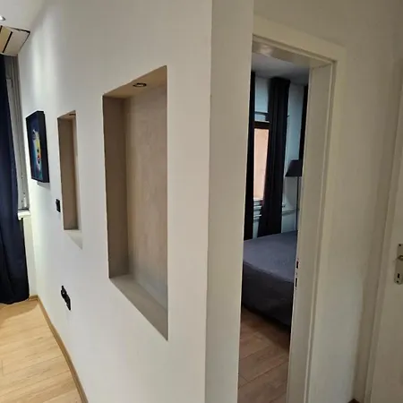 Adorable Main Square Apartment