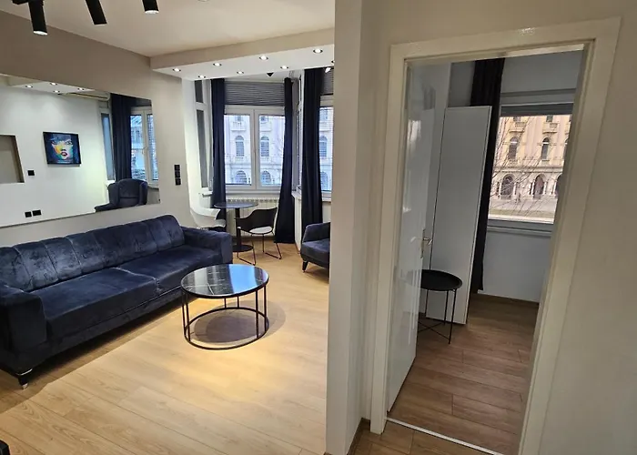 Lägenhet Adorable Main Square *